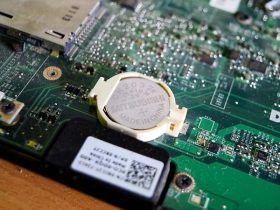 Baterai CMOS pada Laptop: Apa itu dan Fungsinya?